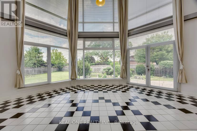 71 Stock Avenue — photo 9 of 40