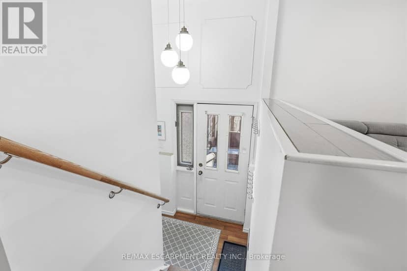 3 Glengrove Avenue — photo 18 of 34