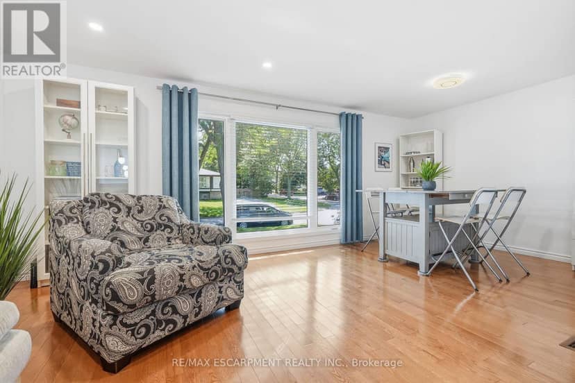 3 Glengrove Avenue — photo 4 of 34