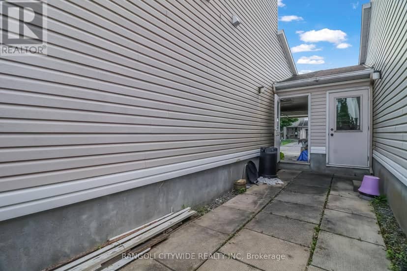 5962 Pineglade Crescent — photo 30 of 30