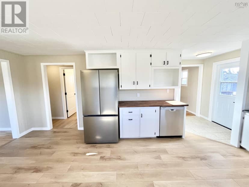 89 Stoney Island Road — photo 7 of 40