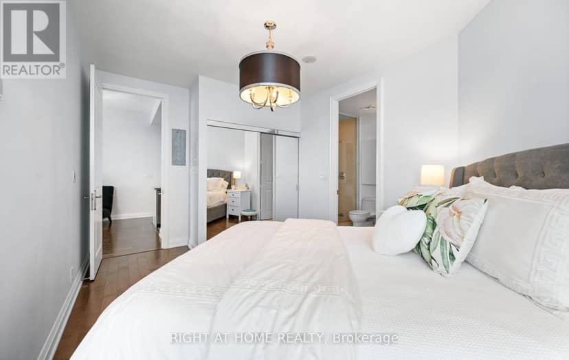 4902 Lph - 50 Absolute Avenue — photo 17 of 36
