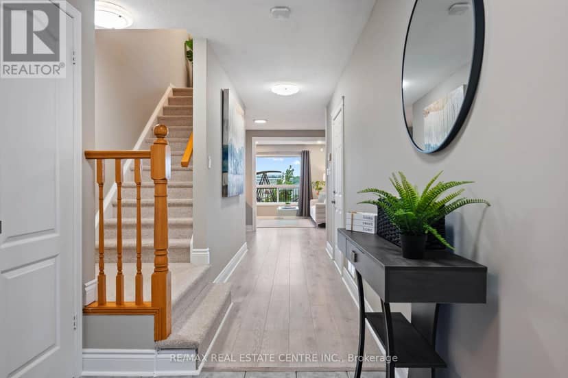 53 Benjamin Crescent — photo 7 of 40
