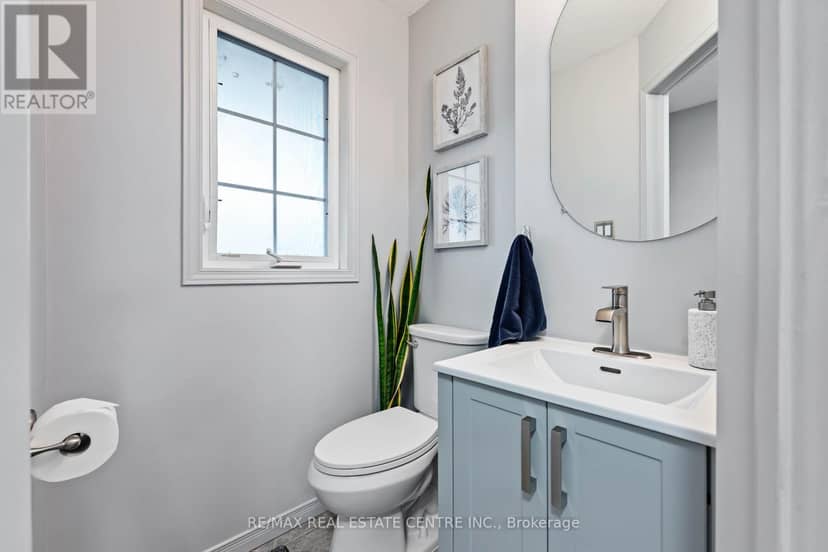 53 Benjamin Crescent — photo 8 of 40