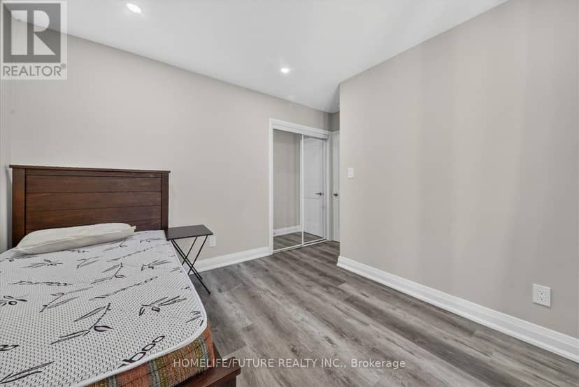 7 Cardill Crescent — photo 20 of 32
