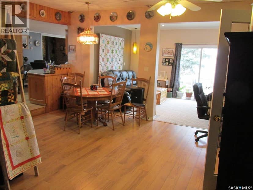 1118 Birch AVENUE — photo 22 of 40