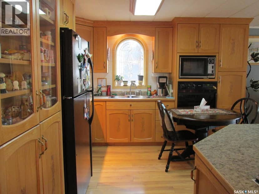 1118 Birch AVENUE — photo 30 of 40