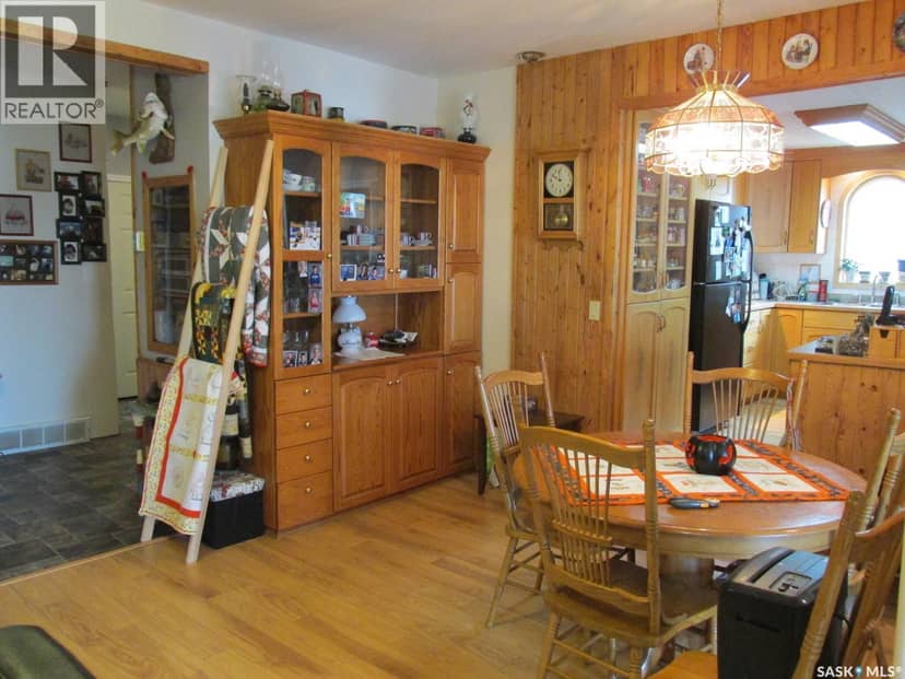 1118 Birch AVENUE — photo 37 of 40