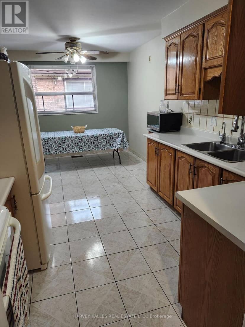 2379 Hensall Street — photo 10 of 34
