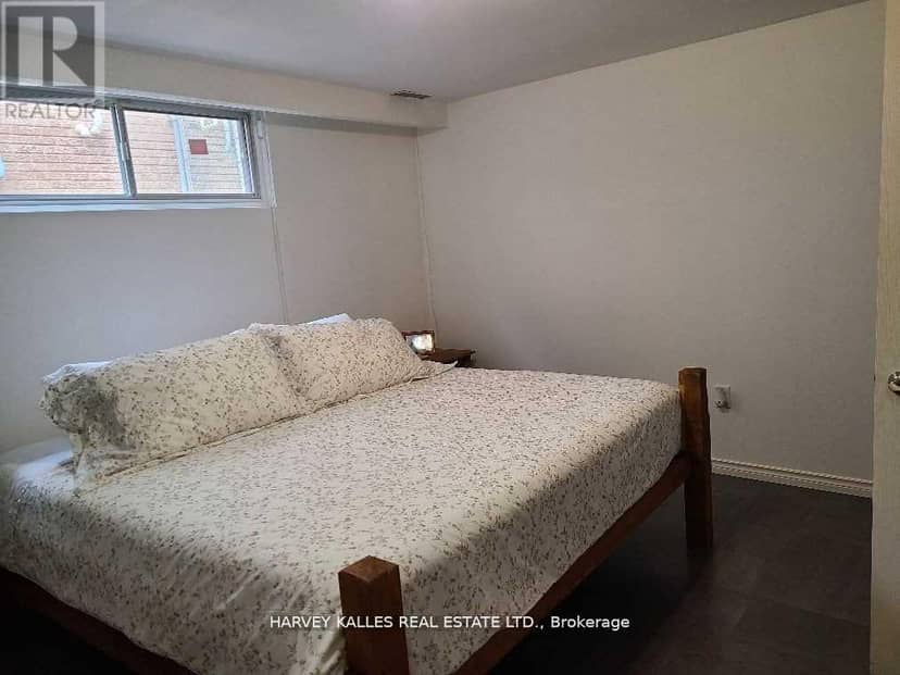 2379 Hensall Street — photo 22 of 34