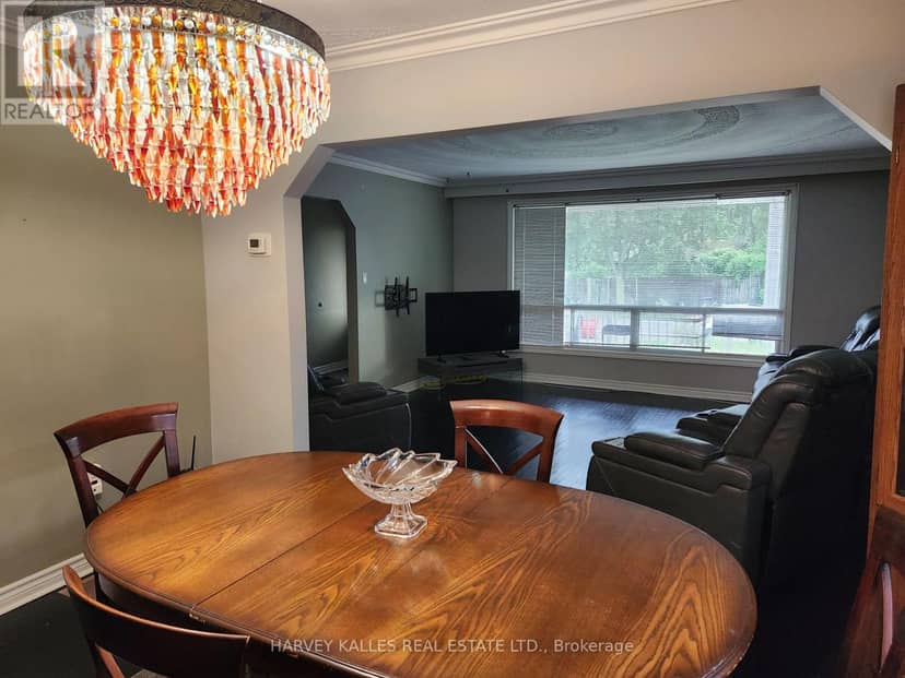 2379 Hensall Street — photo 7 of 34