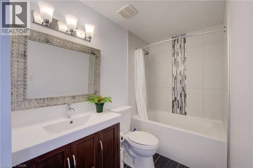 375 HOLIDAY INN Drive Unit# 9 — photo 17 of 29
