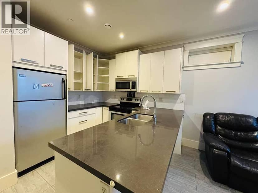 2900 W 41ST AVENUE, Vancouver, photo 2
