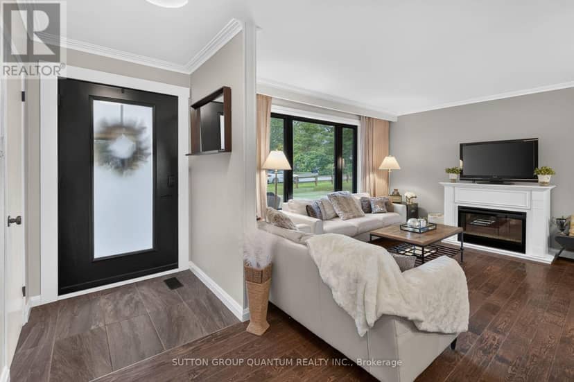 2103 Seabrook Drive — photo 10 of 40