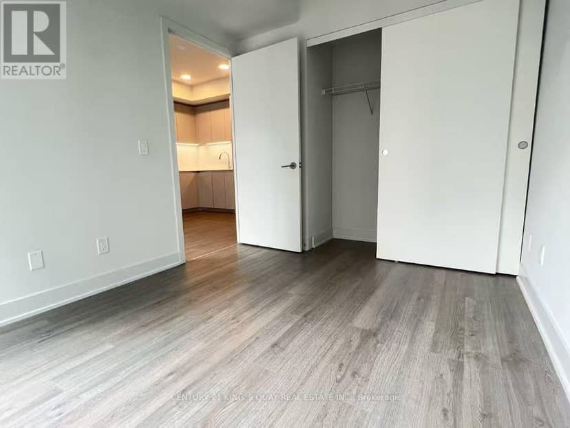 1505 - 8 Cumberland Street — photo 3 of 5