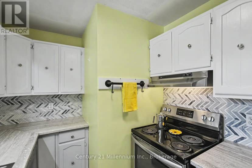 224 Margaret Street — photo 15 of 40