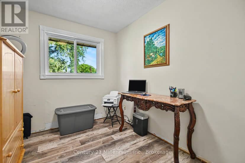 224 Margaret Street — photo 19 of 40
