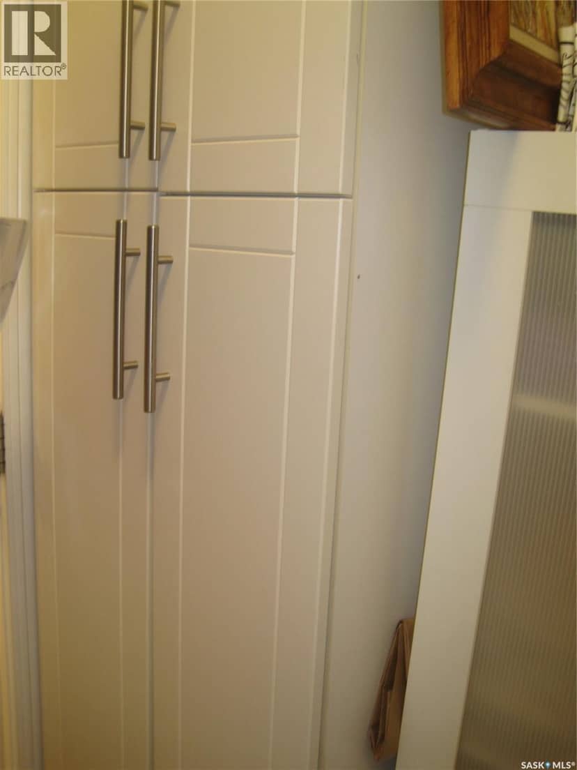 240 3435 Hillsdale STREET — photo 33 of 40