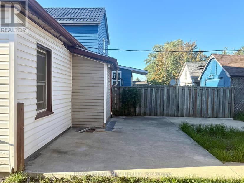 37 Wright Street — photo 3 of 18
