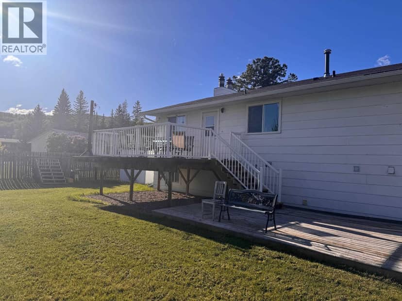 10102 PAQUETTE AVENUE, Hudsons Hope, photo 4