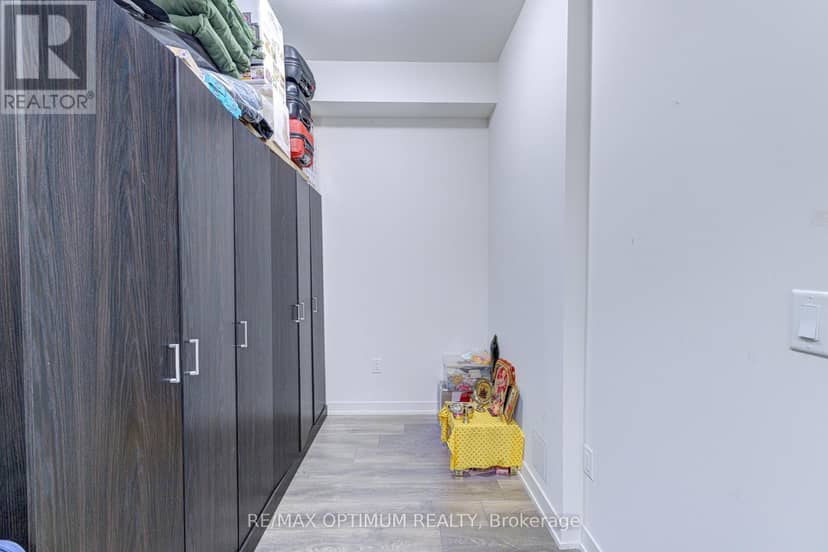 108 - 58 Sky Harbour Drive — photo 24 of 33