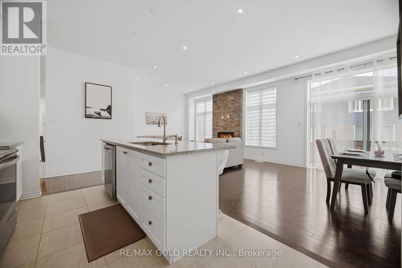 526 Kennedy Circle W — photo 18 of 40