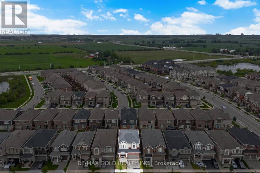 526 Kennedy Circle W, Milton, photo 3