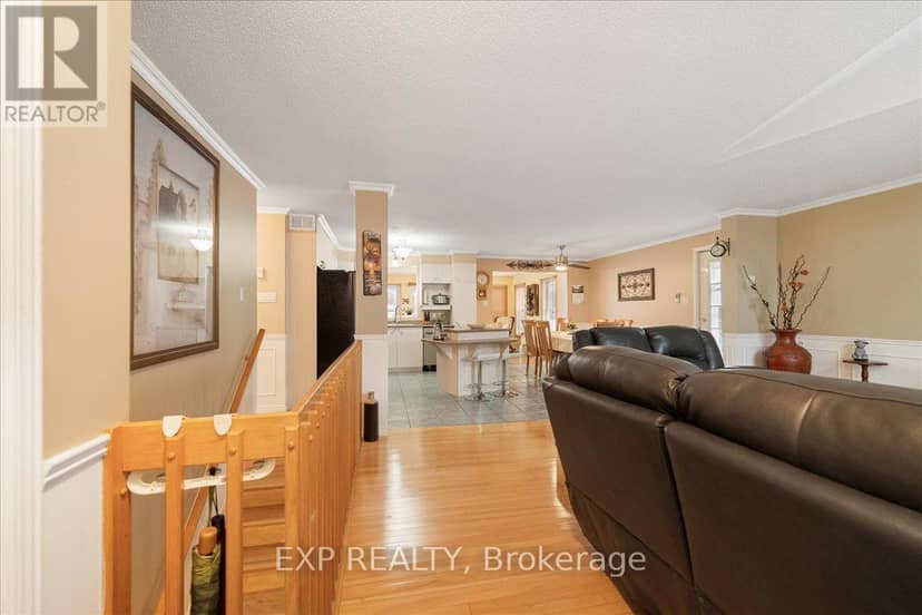 213 Longueuil Street — photo 11 of 40