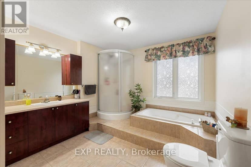 213 Longueuil Street — photo 31 of 40