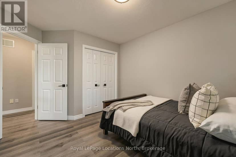 20 Highlands Crescent — photo 31 of 40