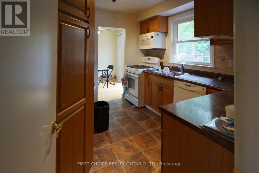 172 Colborne Avenue, Richmond Hill, photo 4