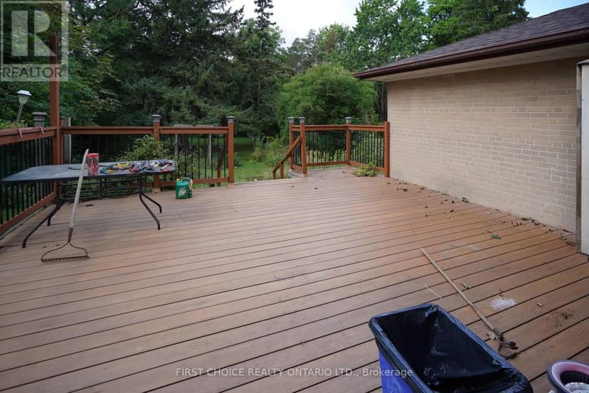 172 Colborne Avenue — photo 9 of 12