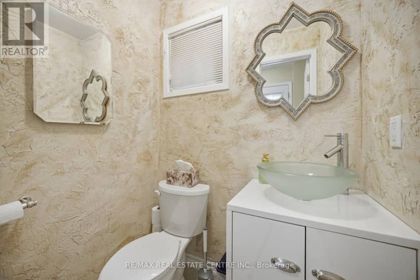 11 Sheringham Street — photo 19 of 40