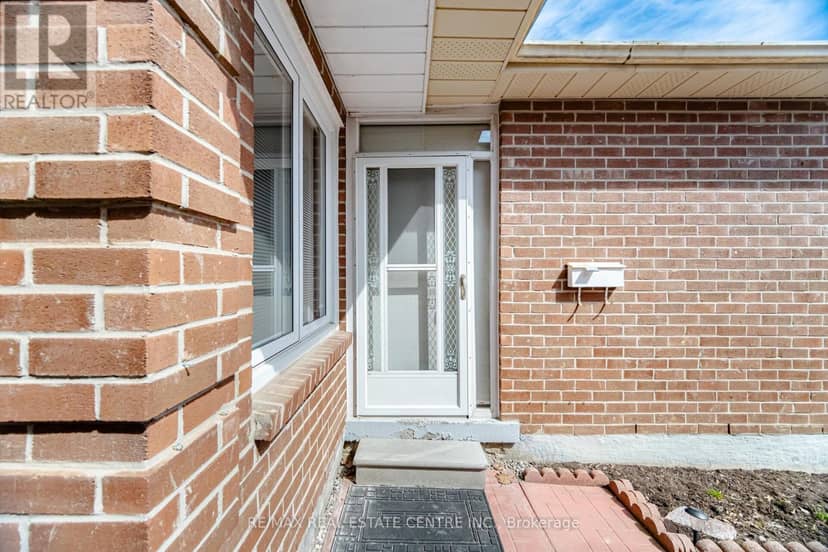 11 Sheringham Street — photo 6 of 40