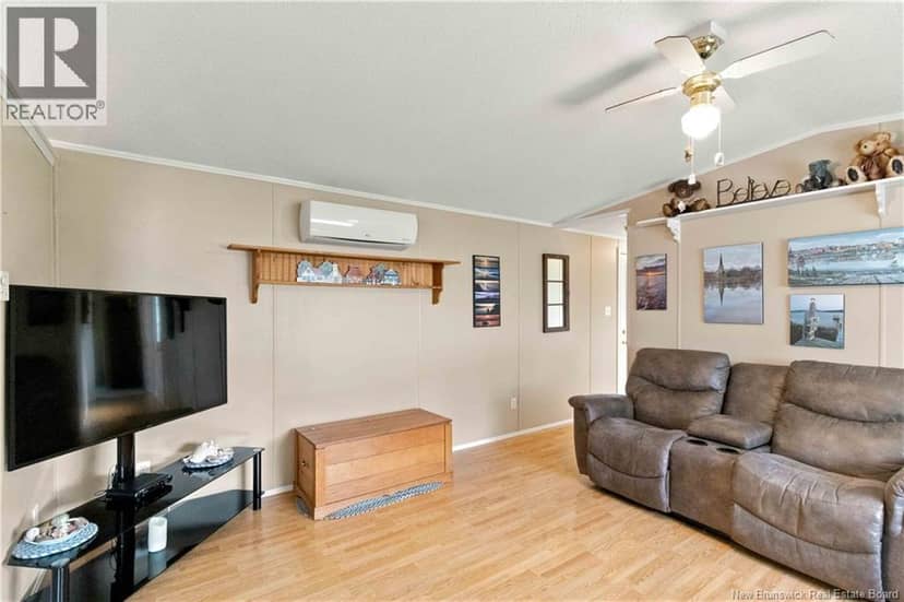 99 Hedgeview Drive — photo 9 of 24