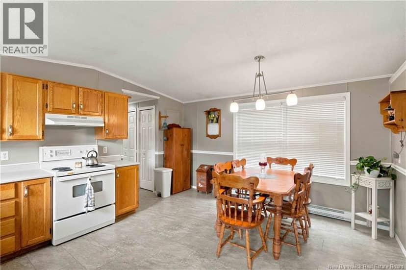 99 Hedgeview Drive, Hanwell, photo 4