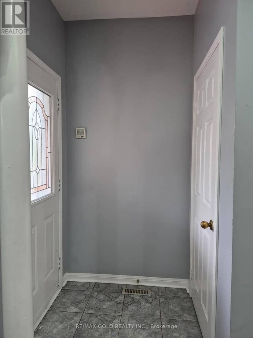 22 Blue Whale Boulevard — photo 2 of 21