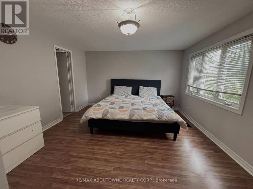 3072 Patrick Crescent — photo 13 of 31