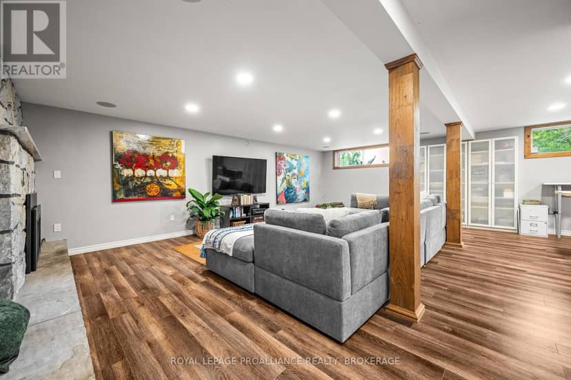 330 Elmwood Drive — photo 38 of 40