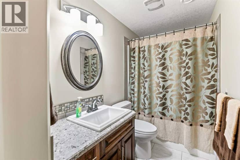 5843 67 Avenue — photo 40 of 40