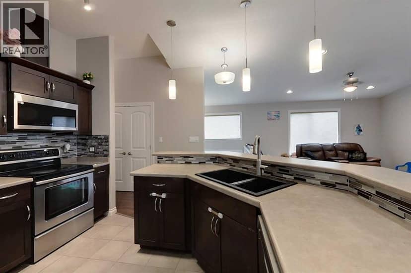 45 Springwood Drive NE, Slave Lake, photo 2