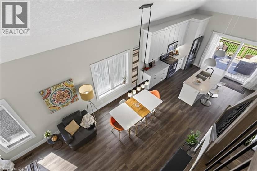 744 NELSON Street W Unit# 7 — photo 32 of 40
