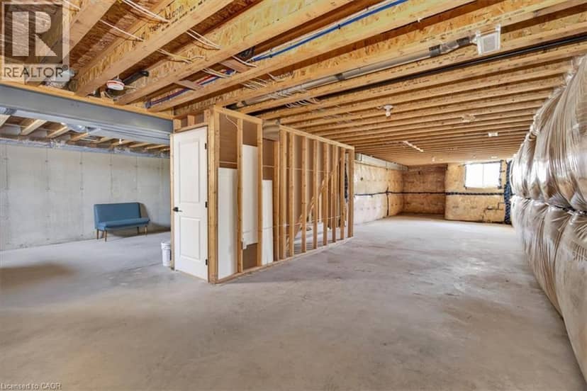744 NELSON Street W Unit# 7 — photo 36 of 40