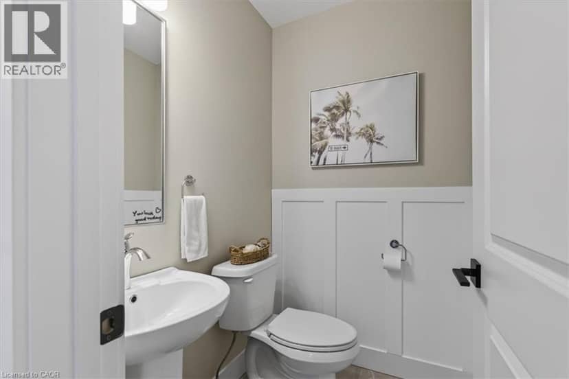 744 NELSON Street W Unit# 7 — photo 35 of 40