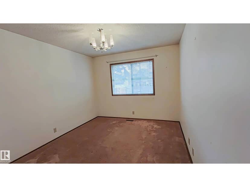 3031 79 ST NW NW — photo 14 of 40