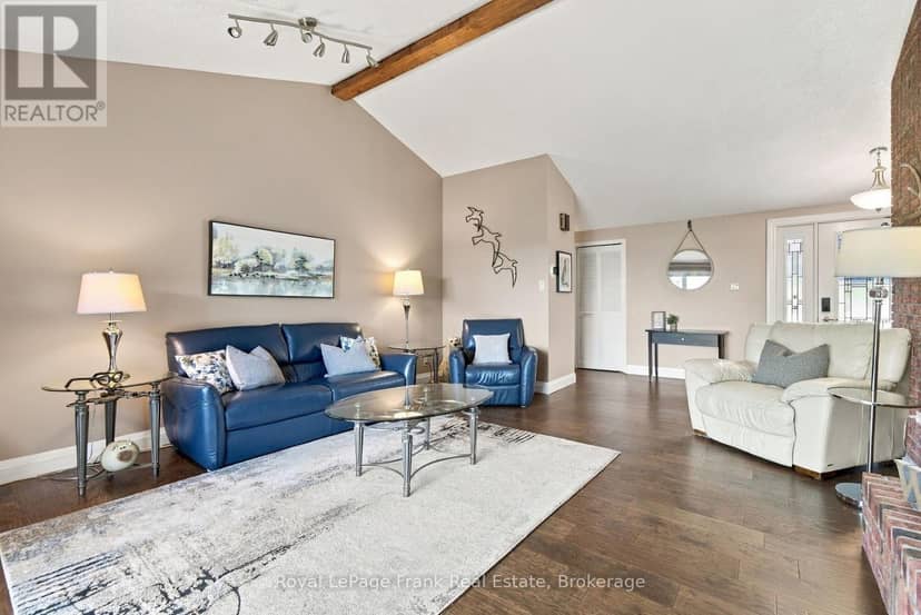 61 Bluewater Avenue — photo 11 of 40
