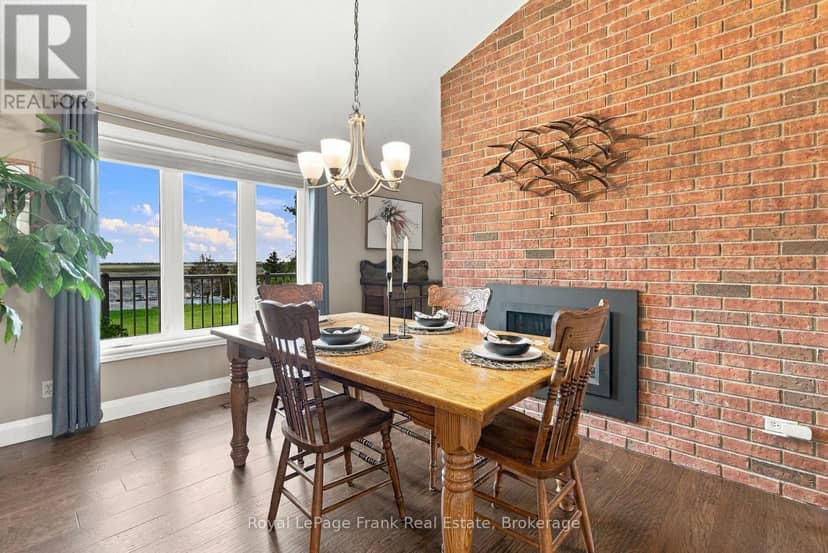 61 Bluewater Avenue — photo 13 of 40