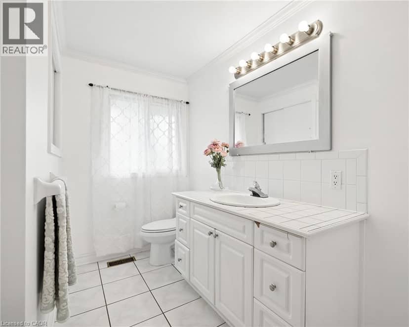 285 STONYBROOK Drive — photo 18 of 40