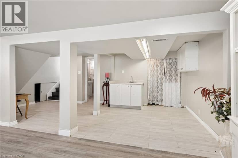 285 STONYBROOK Drive — photo 25 of 40