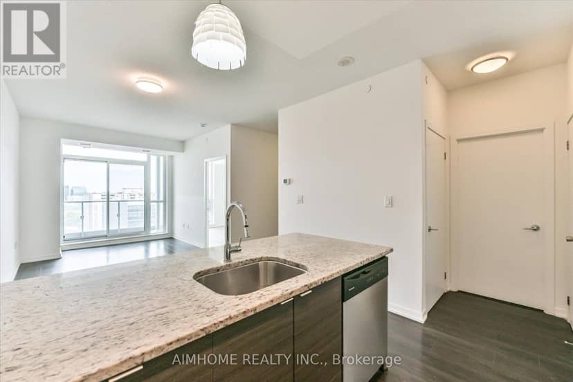1604 - 62 Forest Manor Road — photo 11 of 34